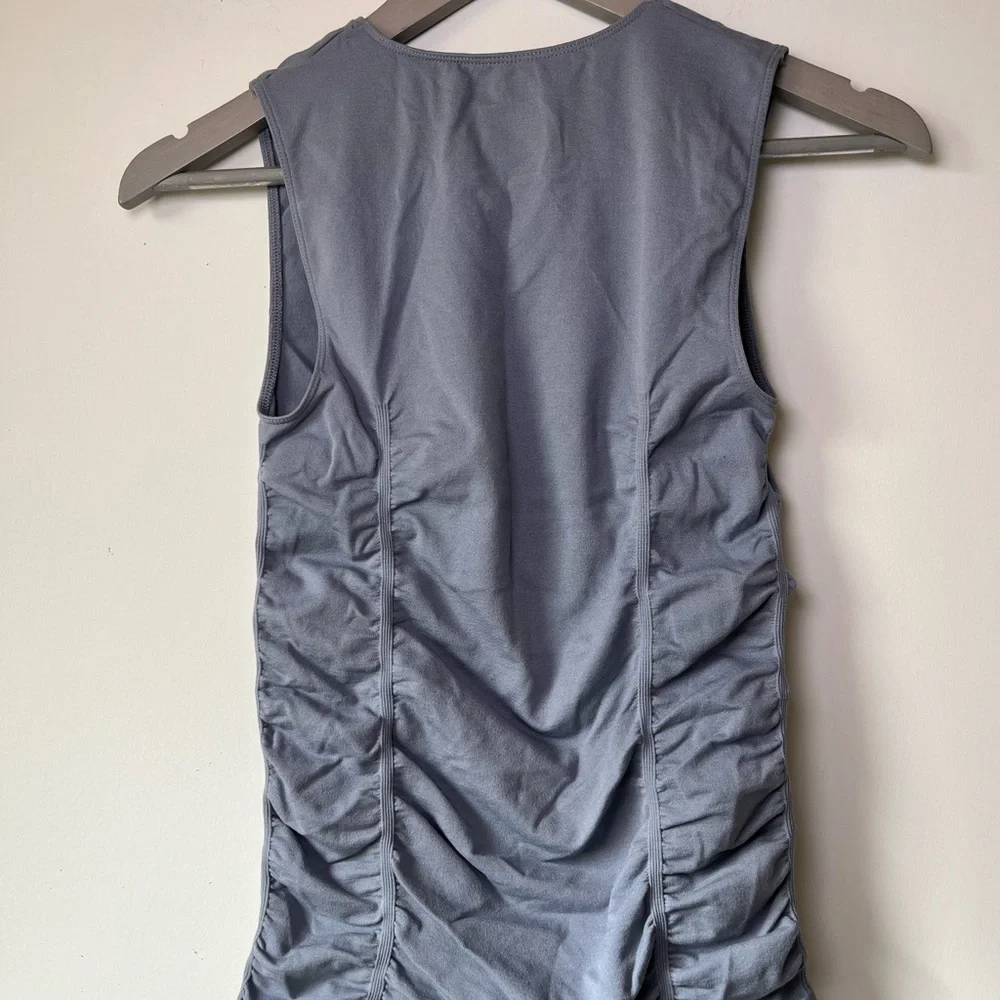 Merona Seamless Gray Ruched Sleeveless Top, Size Women’s Small - Picture 6 of 6